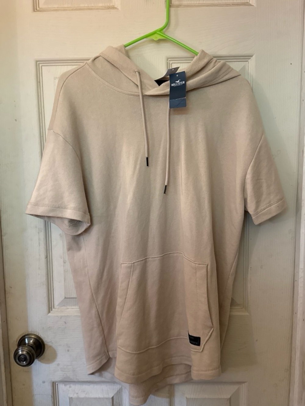 Hollister Men’s Crewneck Short-Sleeve Hoodie in Light Beige